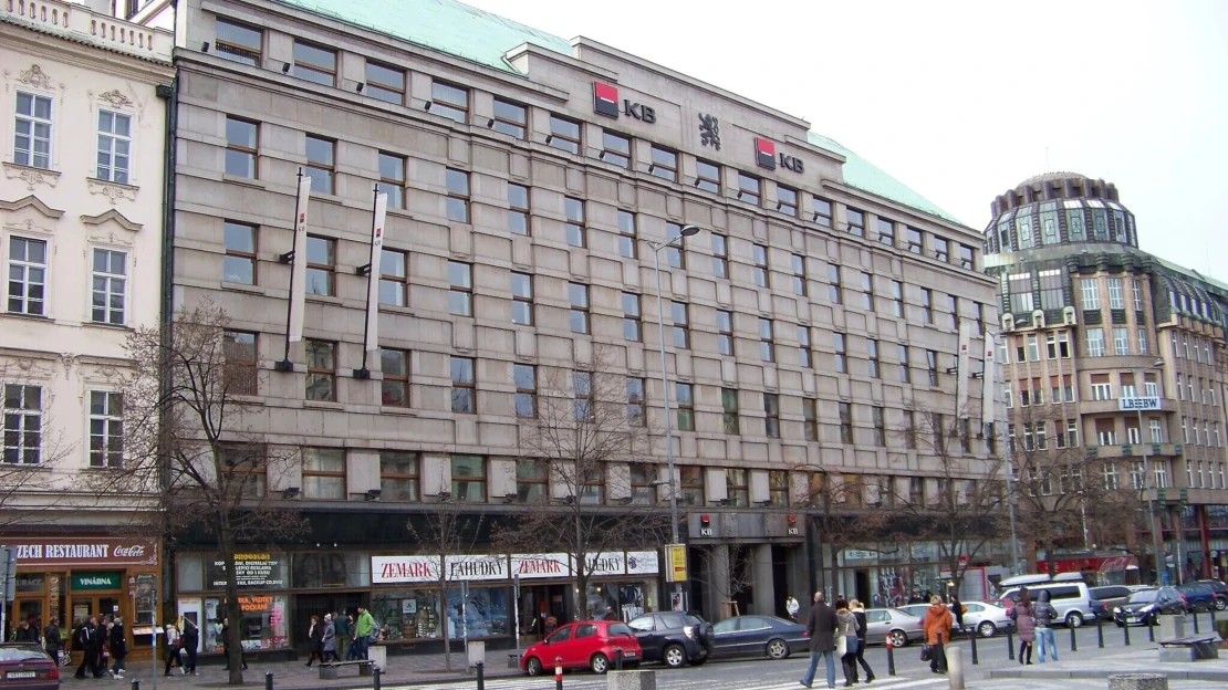 Pryč z centra. Banky si staví kampusy za miliardy a&nbsp;zbavují se historických budov 