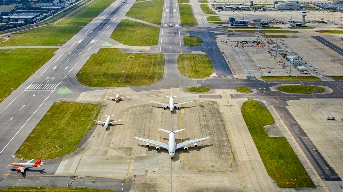 Londýnský Gatwick ocenil fotbalisty Anglie. Před finále Eura přejmenoval svůj terminál