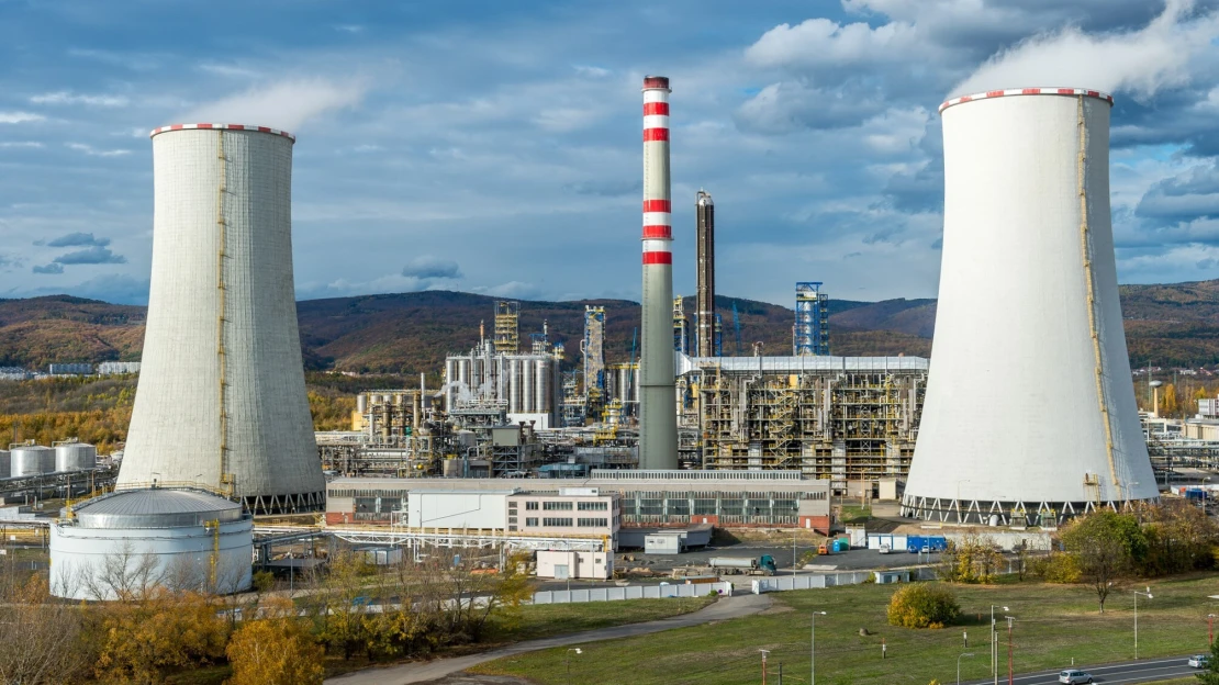 Stát poskytne rafineriím Orlen Unipetrol až 330 tisíc tun ropy. Půjčka vystačí na měsíc provozu
