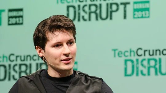 Durov opustil Francii. Zakladatel Telegramu odletěl do Dubaje