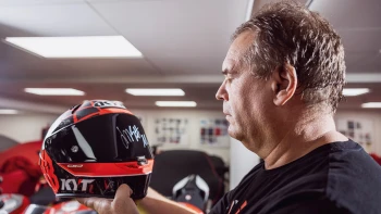 Garážmistr miliardářů. Martin Klein sežene i vítězné ferrari Le Mans