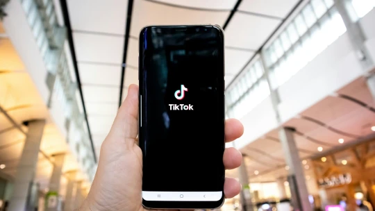 Američané ovládnou vedení TikToku v&nbsp;USA. O&nbsp;bezpečnost se postará Oracle