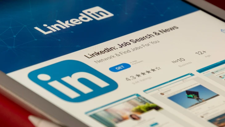 Být vidět. Sehnat práci na LinkedInu jde, sama ale nepřijde, radí experti