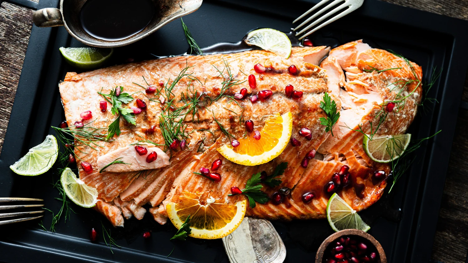 Vánoční losos s citrusy. Elegantní alternativa ke kaprovi bez smažení