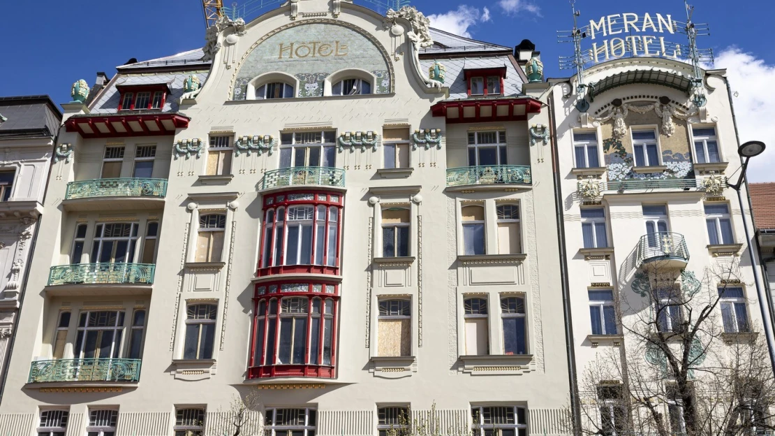 Hotel Evropa v&nbsp;novém kabátě. Pod názvem W Prague se veřejnosti otevře v&nbsp;úterý