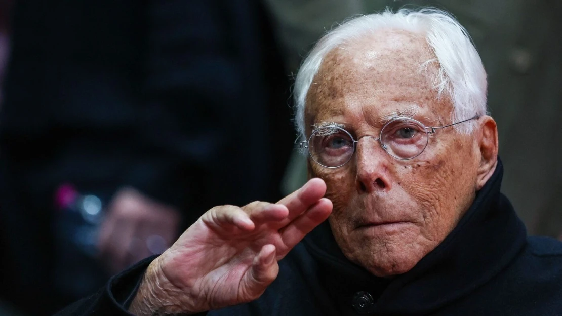 Zemřel legendární italský módní návrhář Giorgio Armani. Bylo mu 91 let