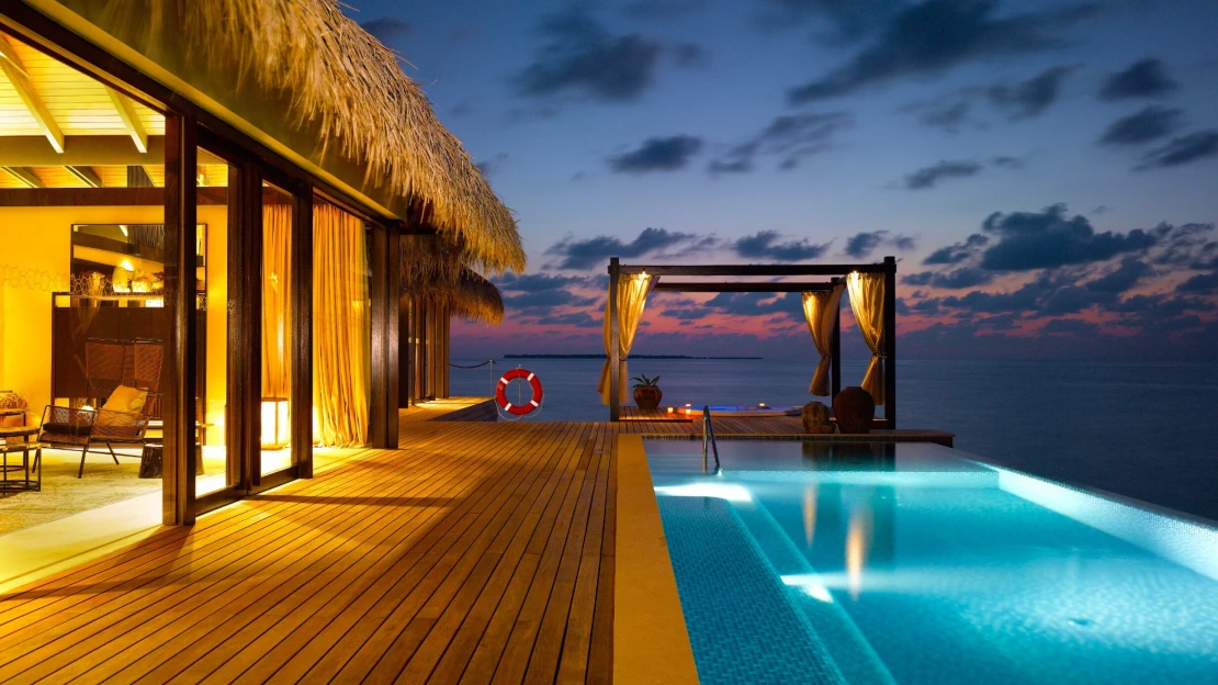 Moře místo sjezdovek. Na zimní dovolenou se více Čechů chystá za teplem