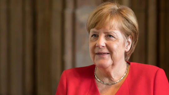 Detailně a&nbsp;nekriticky. Angela Merkel ve své knize nahlíží na roky ve vysoké politice