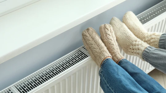 Češi přeplácejí za energie miliardy korun ročně. Mají staré smlouvy, ukazuje analýza