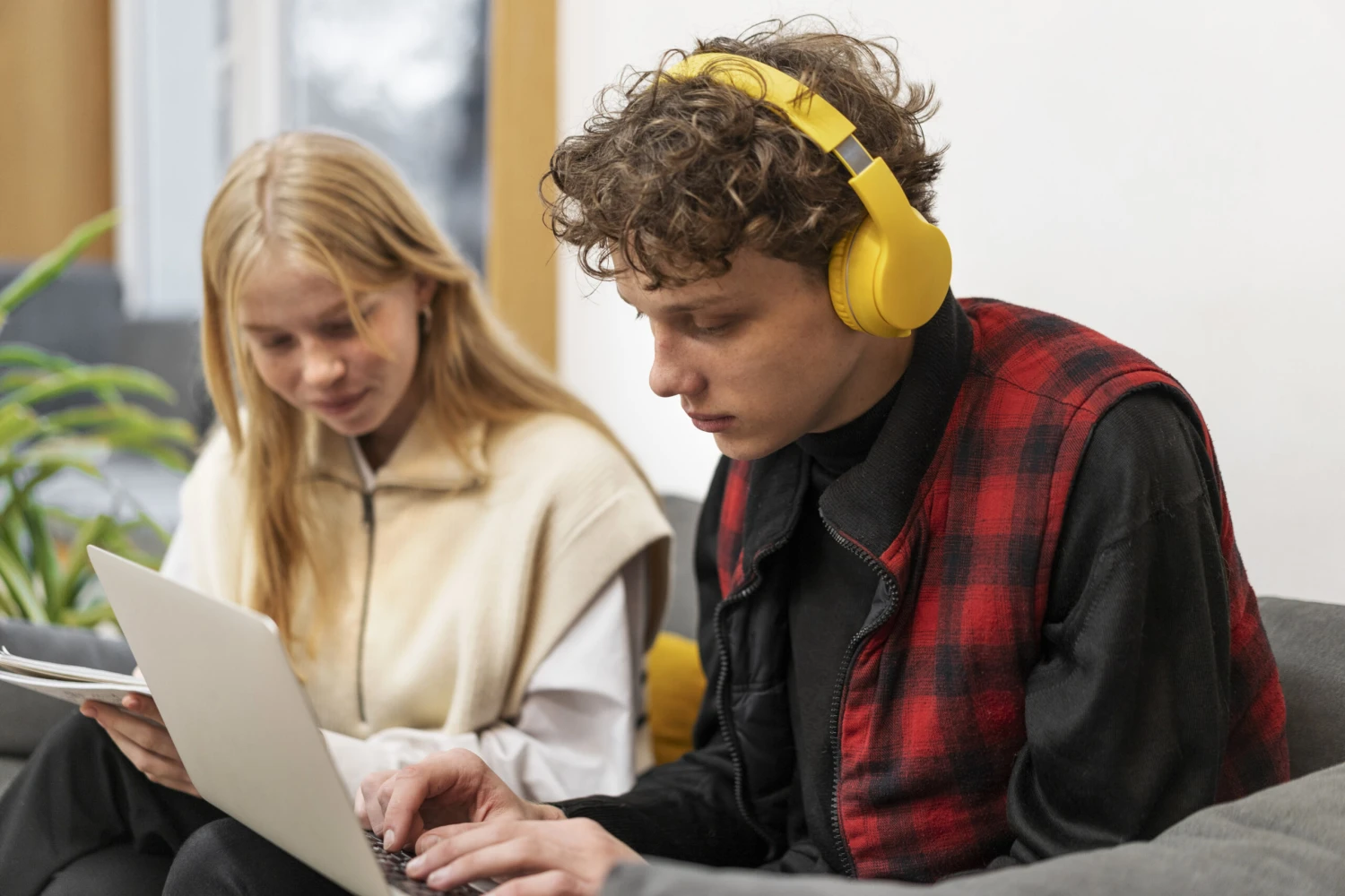 Američtí studenti kvůli AI mění obory. Bojí se, že po&nbsp;škole nenajdou práci