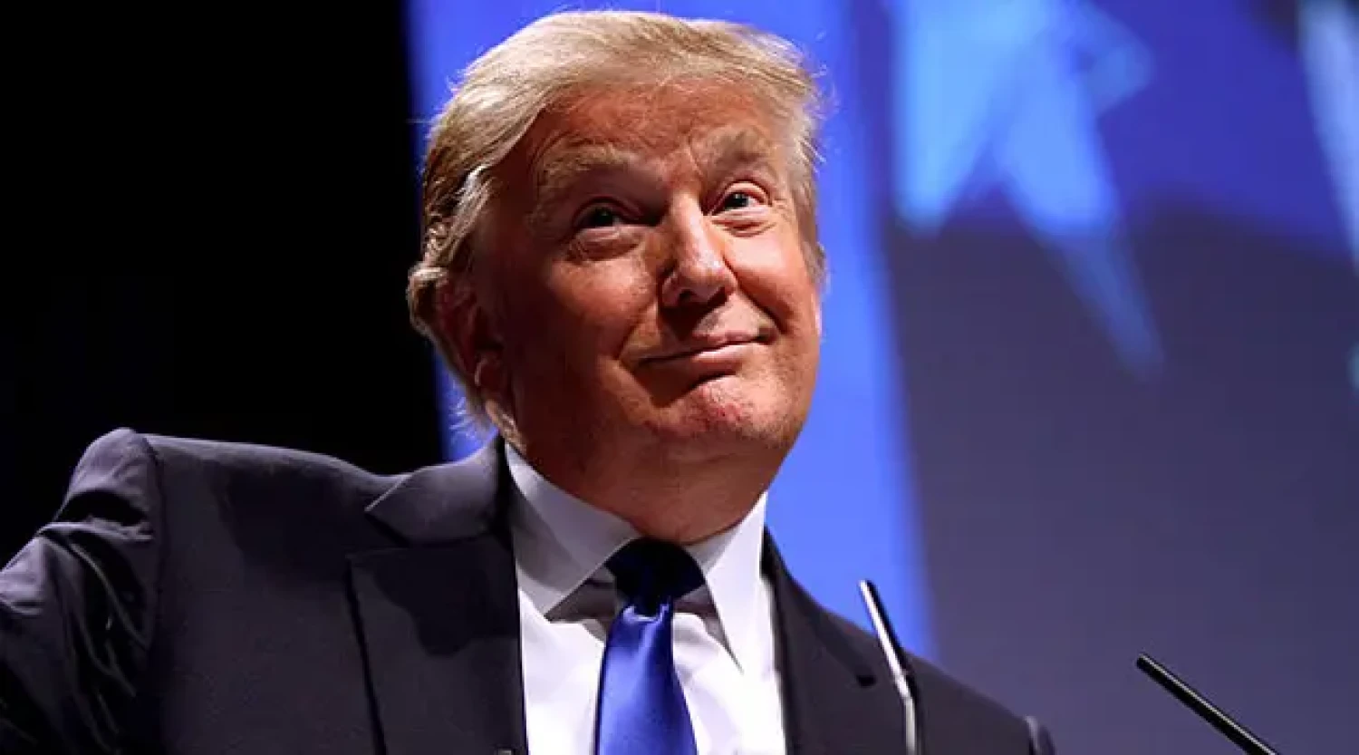 Další moderátor ve vládě. Trump nominoval na ministra dopravy novináře Fox News
