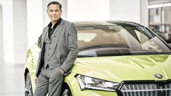 Jak Škodu Auto ovlivní odchod šéfa? A proč Volvo po Zellmerovi skočilo?