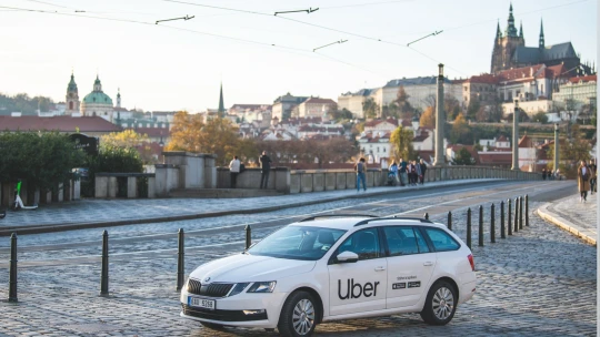 Uber for Teens. Alternativní taxislužba spouští novinku pro bezpečné cestování dětí