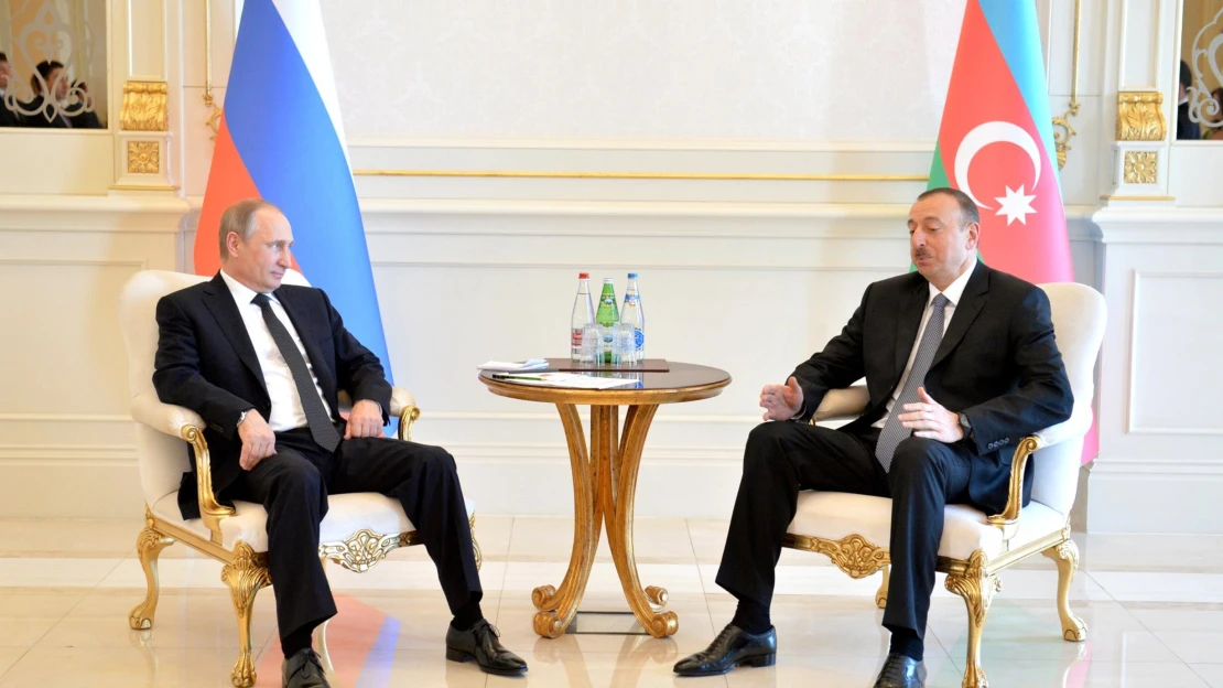 Putin se omluvil. Ázerbájdžánské letadlo opravdu zasáhli Rusové