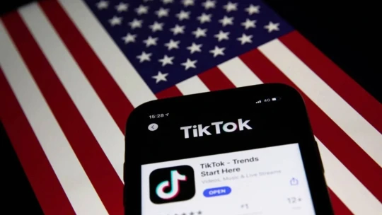 Americká vláda by mohla vlastnit až polovinu TikToku. S&nbsp;návrhem přišla Perplexity AI