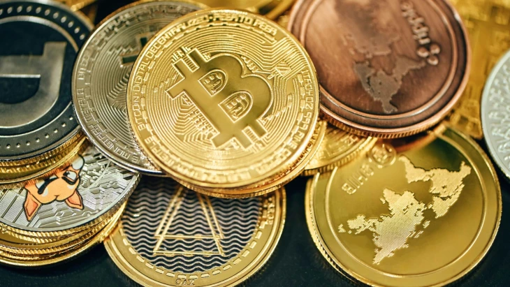 Simplecoin v krizi. Potápí nejstarší českou kryptosměnárnu evropská regulace?