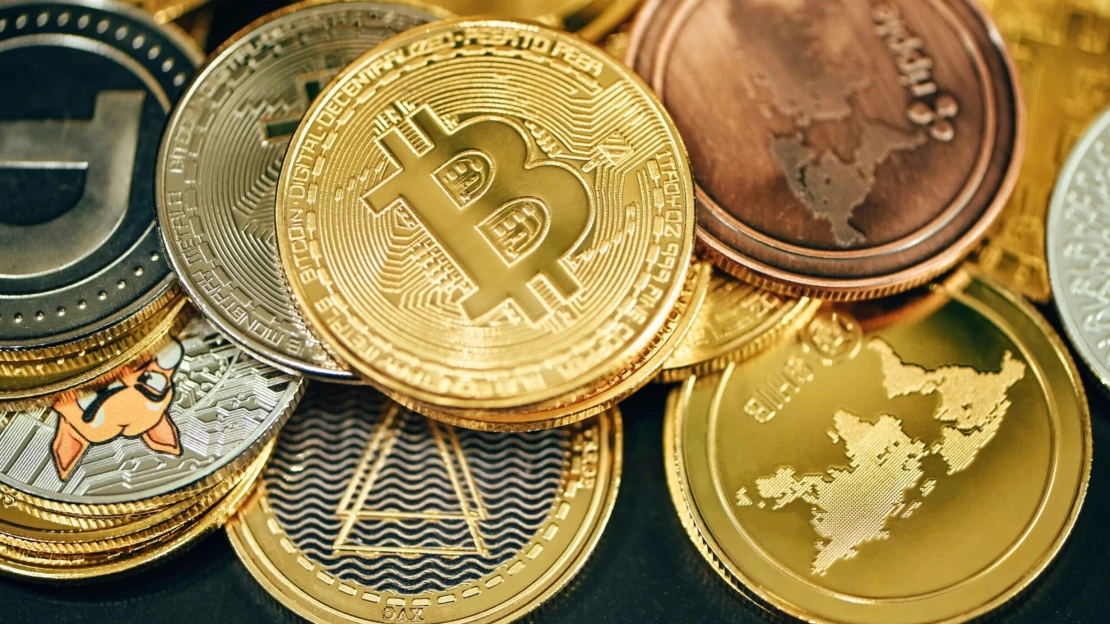 Simplecoin v krizi. Potápí nejstarší českou kryptosměnárnu evropská regulace?