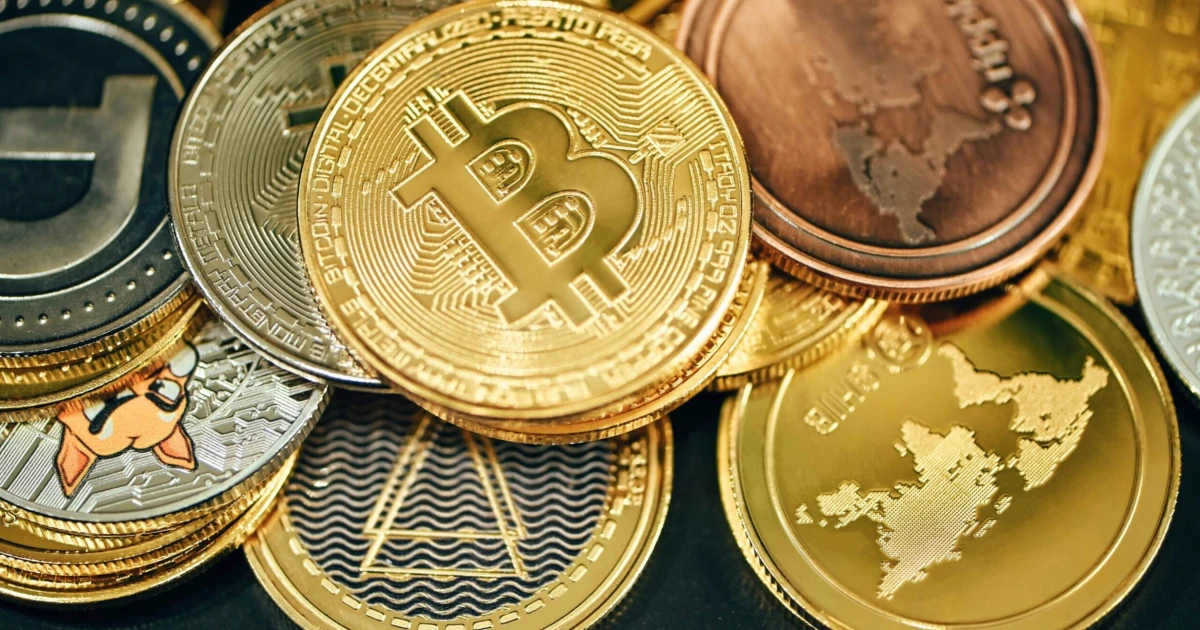 Simplecoin v krizi. Potápí nejstarší českou kryptosměnárnu evropská regulace?