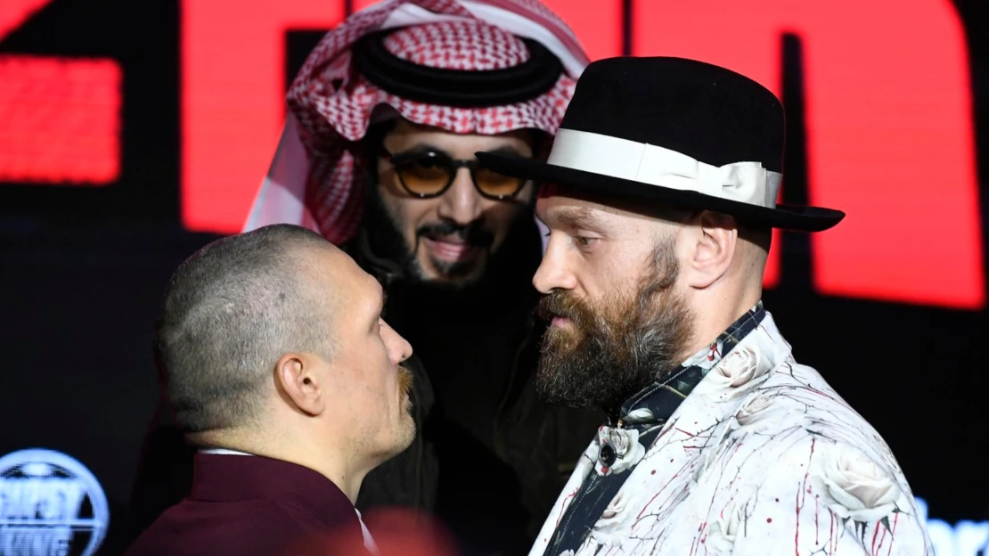 Gypsy King podruhé padl. Usyk ovládl sváteční odvetu a&nbsp;z&nbsp;Rijádu si odváží 130 milionů dolarů
