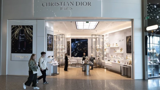 Bránit každý centimetr luxusu. Jak Christian Dior stvořil poválečnou krásu