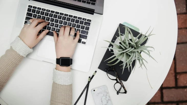 Teď tady velím já. Kontrolu už možná dávno nemáte vy, ale váš AI asistent