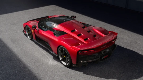 O pětinu více. Ferrari loni zvýšilo čistý zisk na 1,5 miliardy eur, letos míří ještě výš