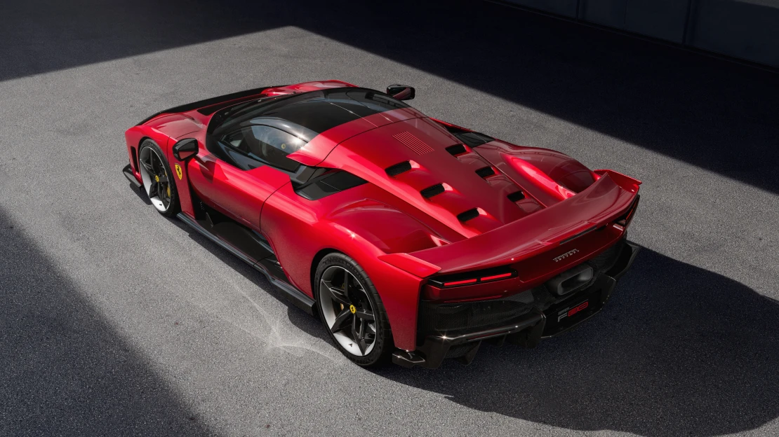 O pětinu více. Ferrari loni zvýšilo čistý zisk na 1,5 miliardy eur, letos míří ještě výš