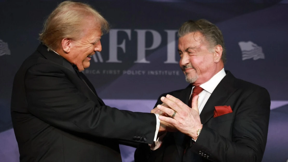 Filmové tváře po&nbsp;boku Trumpa. Stallone i&nbsp;Gibson byli jmenováni ambasadory pro Hollywood