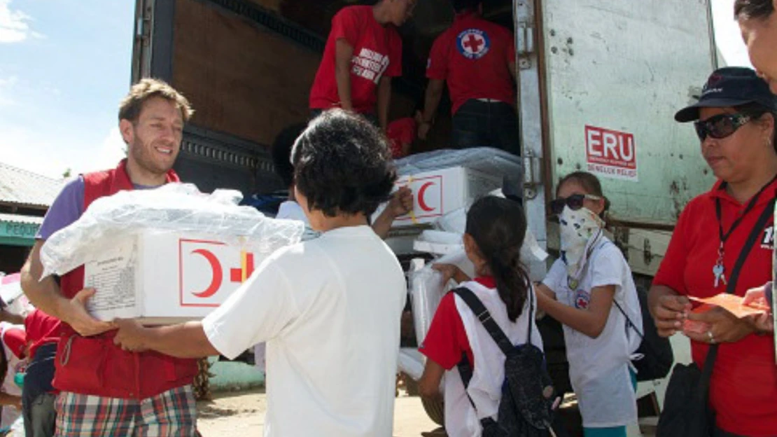 Konflikt v Izraeli: Výměna rukojmích, humanitární pomoc i evakuace stovek lidí
