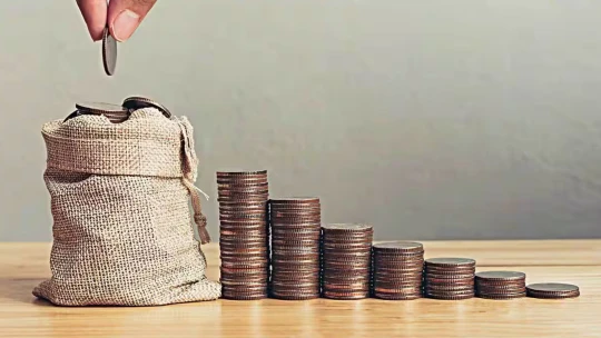 Loni do dlouhodobých investičních produktů investovalo více než 116 tisíc Čechů