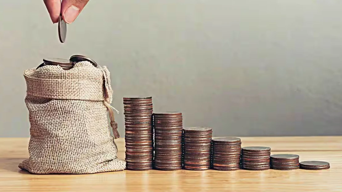 Loni do dlouhodobých investičních produktů investovalo více než 116 tisíc Čechů