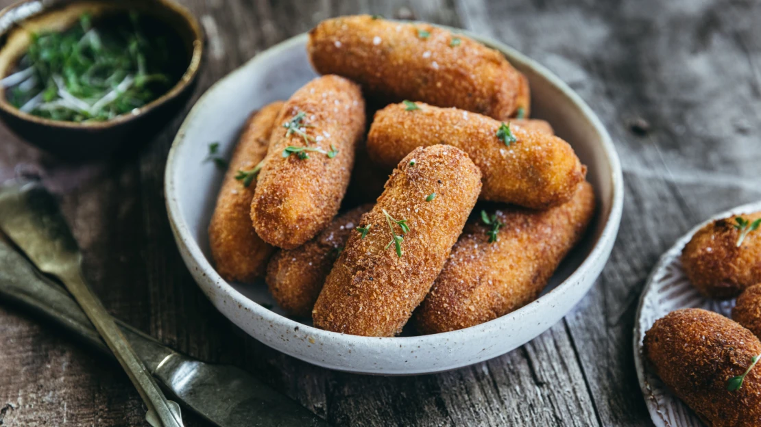 Bramborové krokety se sýrem. Spojení italského šmrncu a&nbsp;jednoduchých surovin