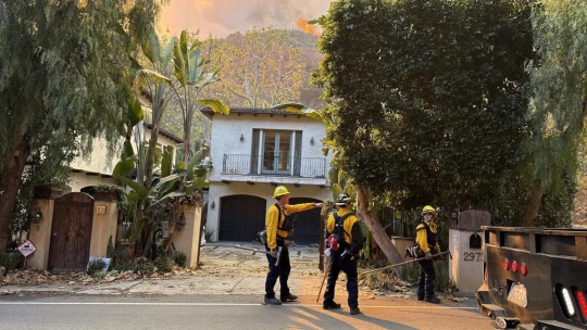 Dvojí krize v Los Angeles. Požáry v&nbsp;Kalifornii extrémně zdražily bydlení