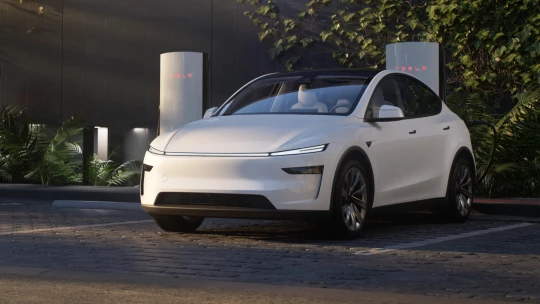 Novou Teslu Model Y si už můžete objednat i&nbsp;v&nbsp;Česku. Pořádně ale zdražila