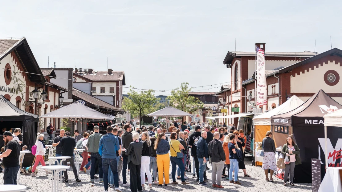 Restaurace Burza, pop-up kavárna a třikrát Ambiente. Co chystá Holešovická tržnice?