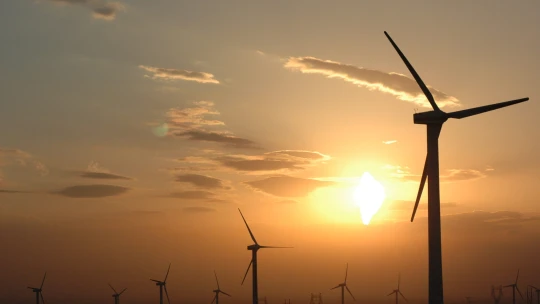 Čína táhne za lano udržitelnosti. Loni překonala vlastní rekord v instalaci obnovitelných zdrojů energie