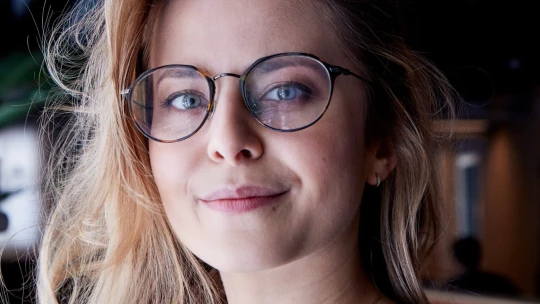 Poznat varovné signály včas. Táborská balancuje mezi mateřstvím a psychologií
