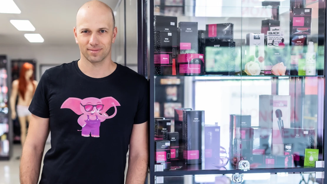 Valentýnské vibrace. Češi se stydí míň a&nbsp;míň, říká zakladatel erotického e-shopu