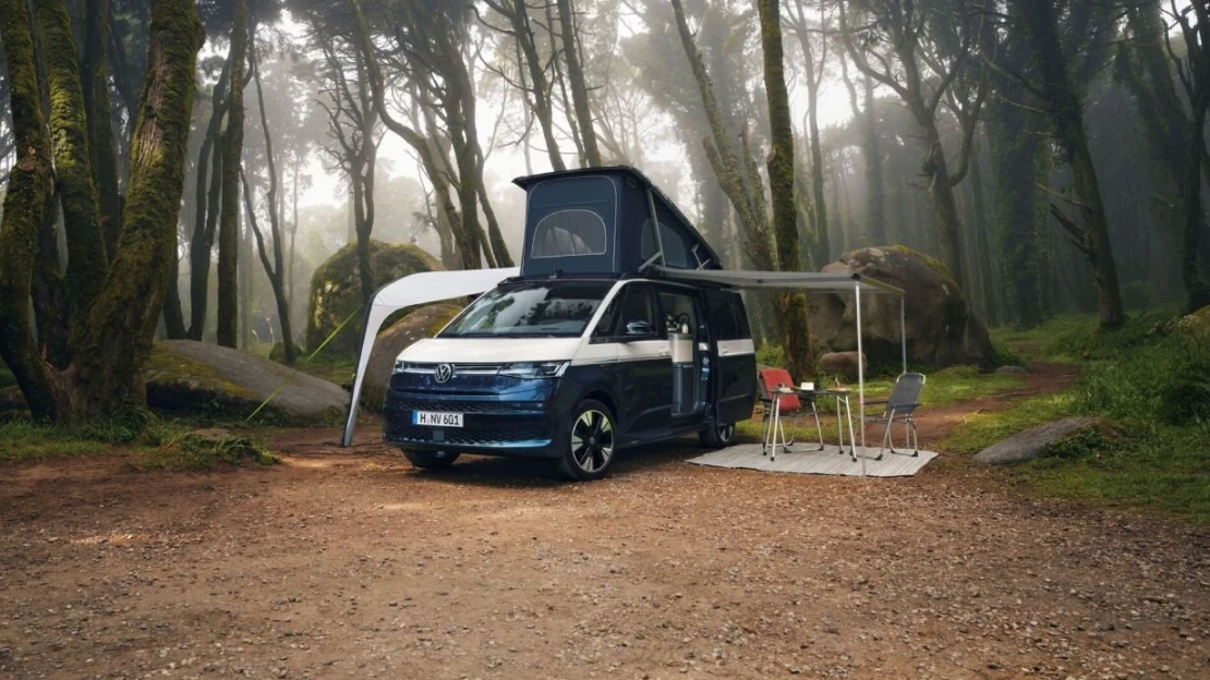 Nový camper, nový koncept. Do Česka přišla první California s roztaženými křídly
