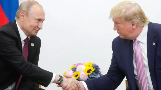 Rozklad amerického řádu. Přenechá Trump vliv nad světem Číně a Rusku?