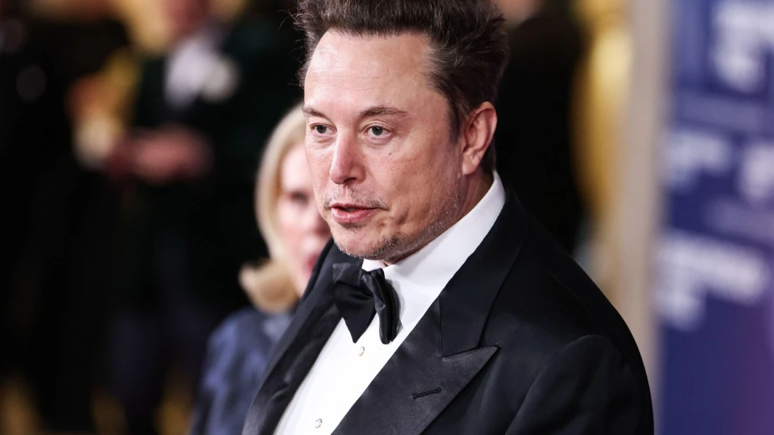 Ranní výběr: Musk chce, aby USA vystoupily z NATO. Jak se mění globální politika a nákupy dospělých?