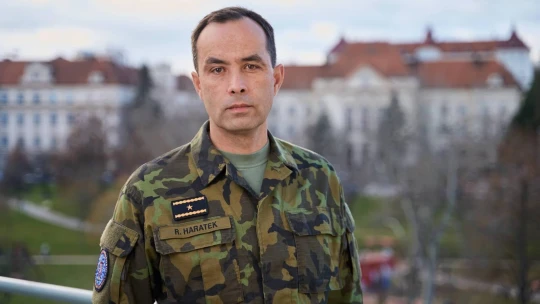 Spolupráce armády s firmami je děravá. Změníme to, říká velitel kybernetických sil