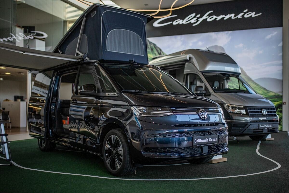 Nový camper, nový koncept. Do Česka přišla první California s roztaženými křídly