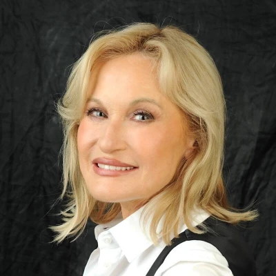 Lenka Vejvalková