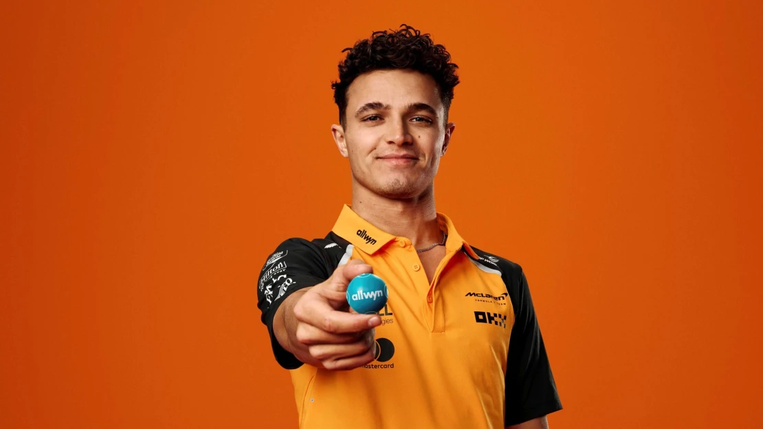 Komárek ve formuli 1 pokračuje. Allwyn se spojil s&nbsp;týmem McLaren