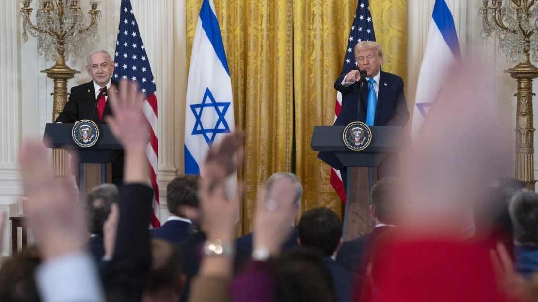 Trump chce vlastnit Pásmo Gazy. Palestince přesídlíme, řekl po&nbsp;jednání s Netanjahuem