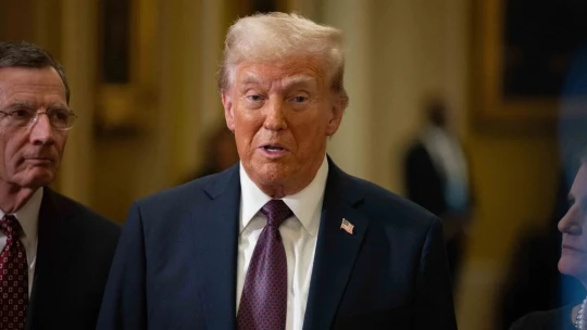 Zákaz velkým hráčům nakupovat domy. Šel by Trumpův nápad realizovat v Česku?