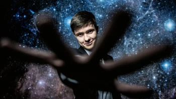 Tohle je Simon Klinga. Středoškolák z&nbsp;Brna, který má svoji družici v&nbsp;kosmu