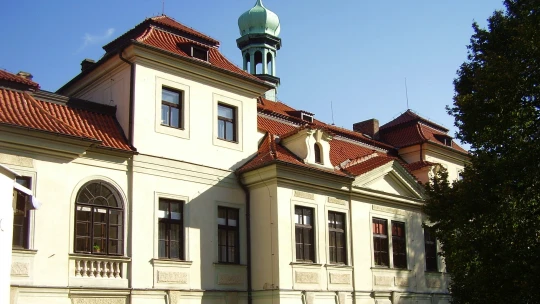 Žádný zájemce. Zámek Veleslavín se nepodařilo prodat ani na třetí pokus