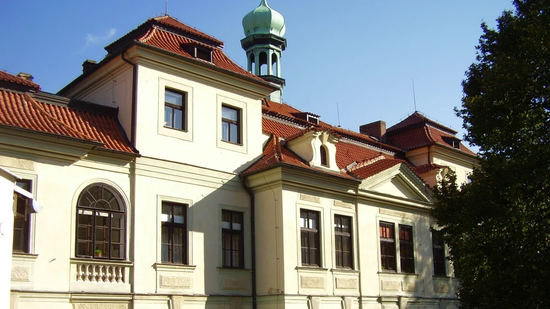Žádný zájemce. Zámek Veleslavín se nepodařilo prodat ani na třetí pokus